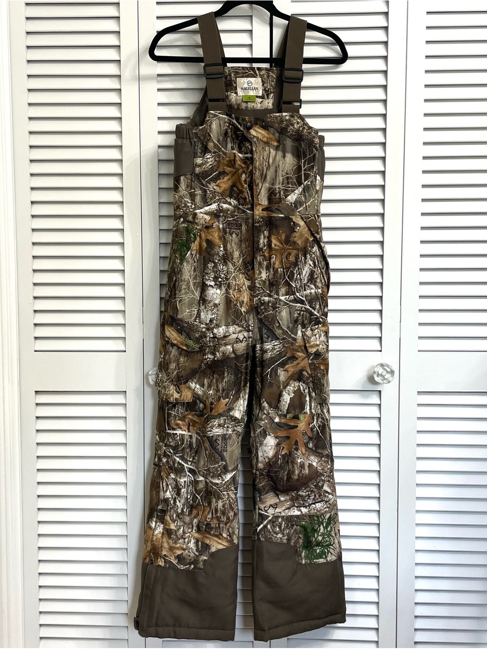 Magellan Outdoors Youth Medium Realtree Edge Camo Insulated Hunting Bibs